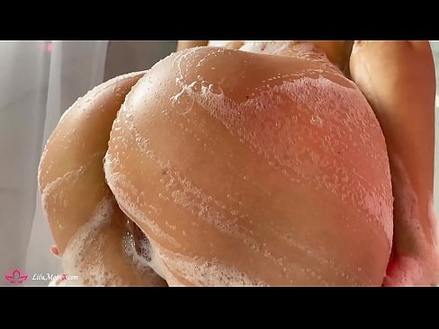 ❤️ Brunette dushda kuchli orgazm uchun vibrator bilan mushukni onanizm qiladi ️ Super porno uz.pornpk.ru ❌️❤